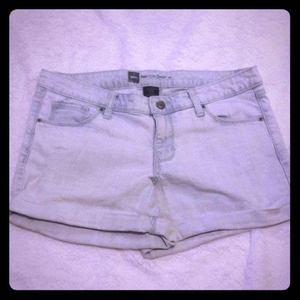 Mossimo Light Wash Jean Shorts